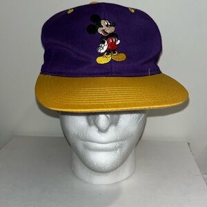 FRESH CAPS LTD MICKEY UNLIMITED Vintage 90’s Mickey Mouse snap back